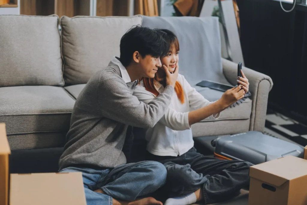 How to Stop Doubting Your Girlfriend in a Long-Distance Relationship (and Strengthen Trust) 1